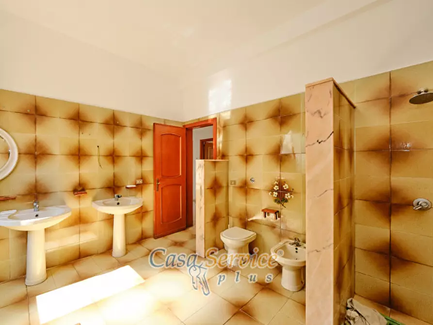 Immagine 41 di Villa in vendita  in Via Savona a Matino