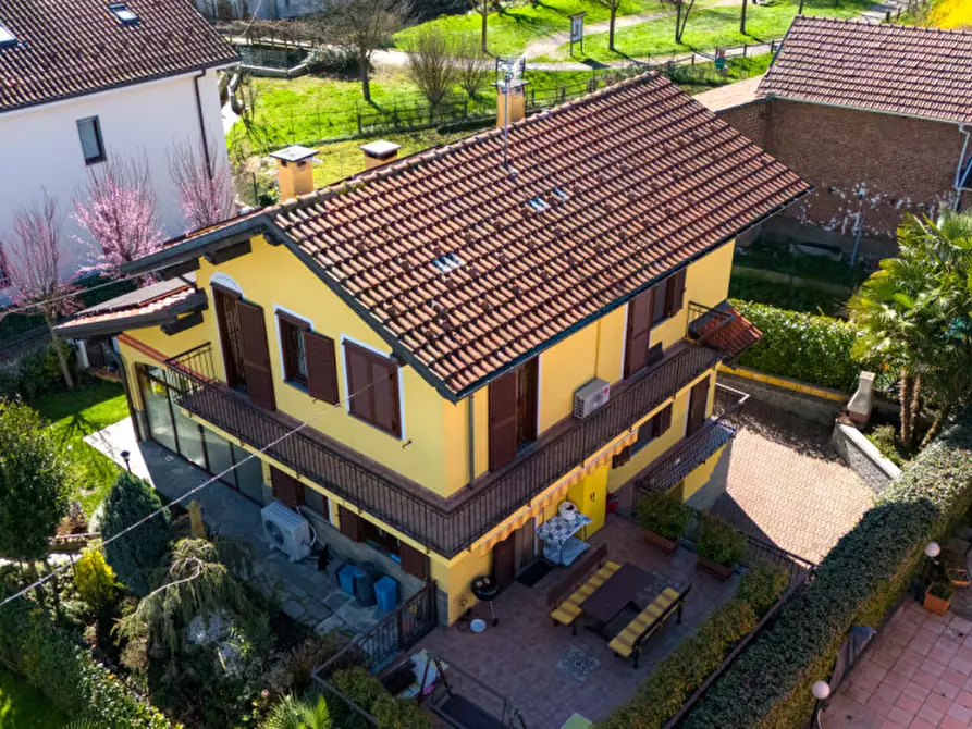 Immagine 1 di Villa in vendita  in Via Redipuglia a Settimo Torinese