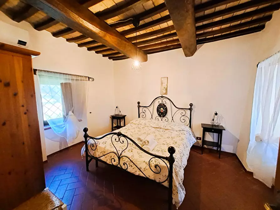 Immagine 9 di Rustico / casale in vendita  a Tuoro Sul Trasimeno