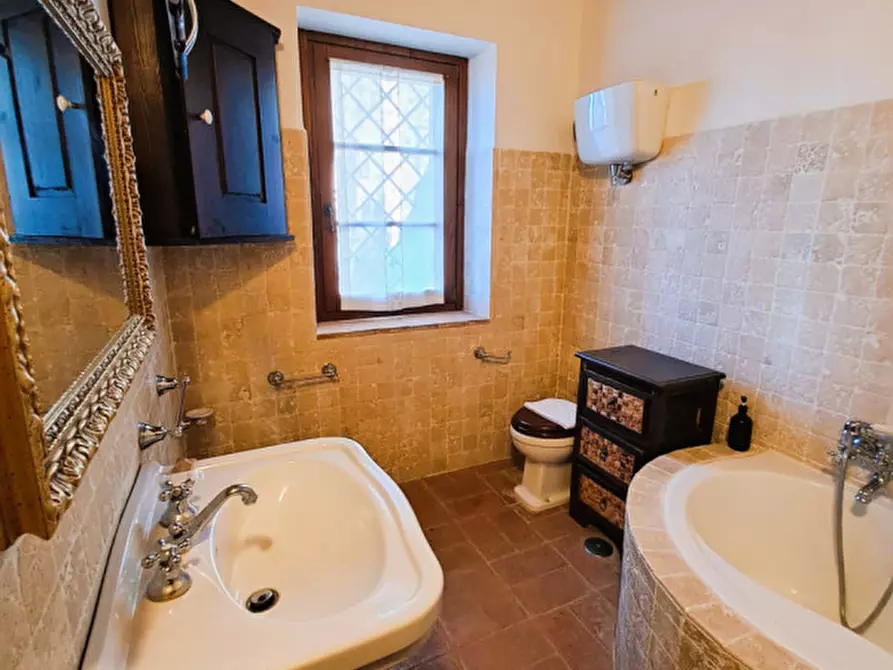 Immagine 15 di Rustico / casale in vendita  a Tuoro Sul Trasimeno