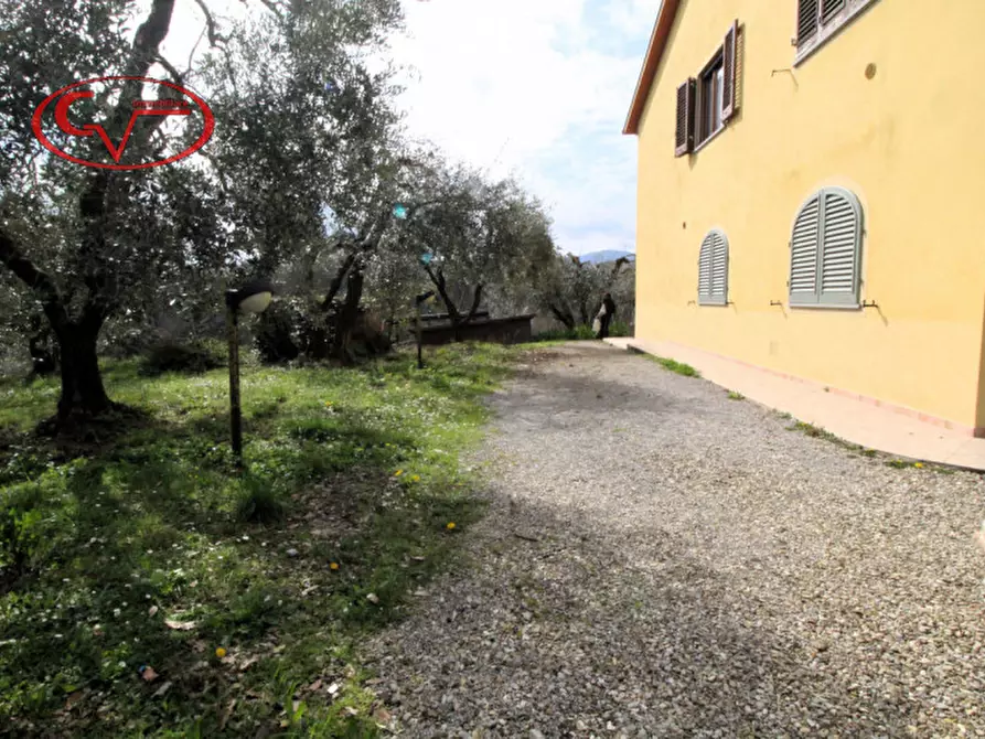 Immagine 21 di Appartamento in vendita  in Giunchetine a Cavriglia