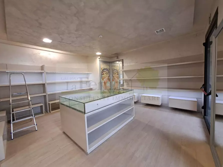 Immagine 3 di Negozio in affitto  in via Solferino Guidizzolo a Guidizzolo