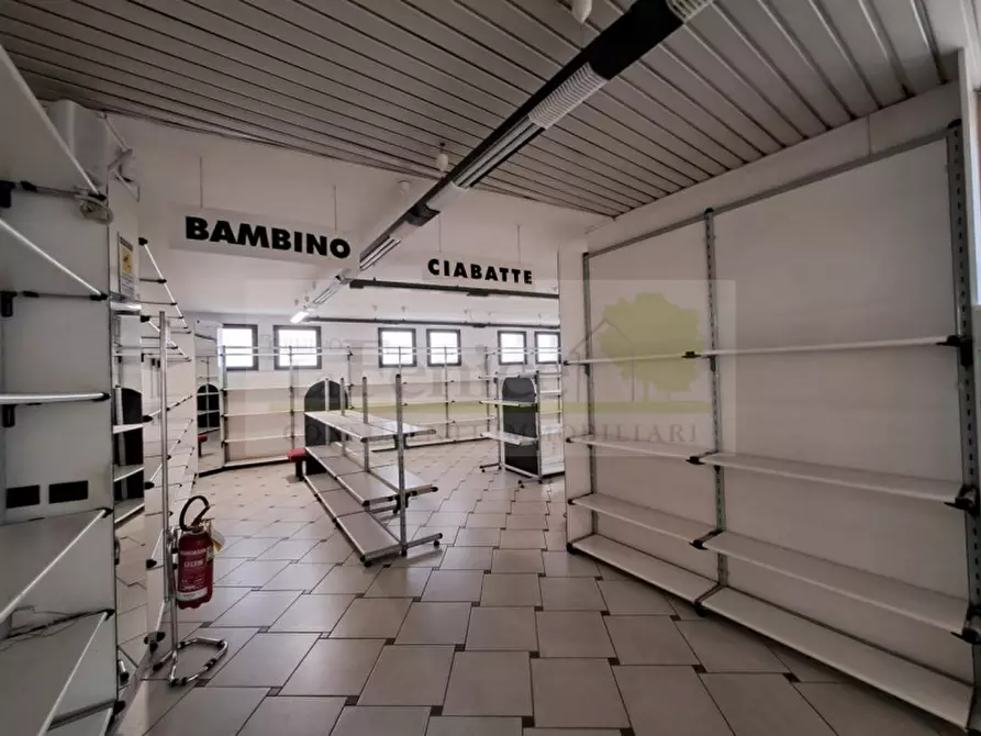 Immagine 8 di Negozio in affitto  in via Solferino Guidizzolo a Guidizzolo