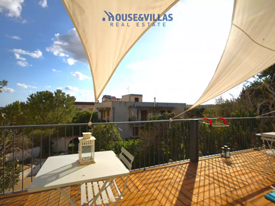 Immagine 9 di Villa in vendita  in via duca giordano a Noto