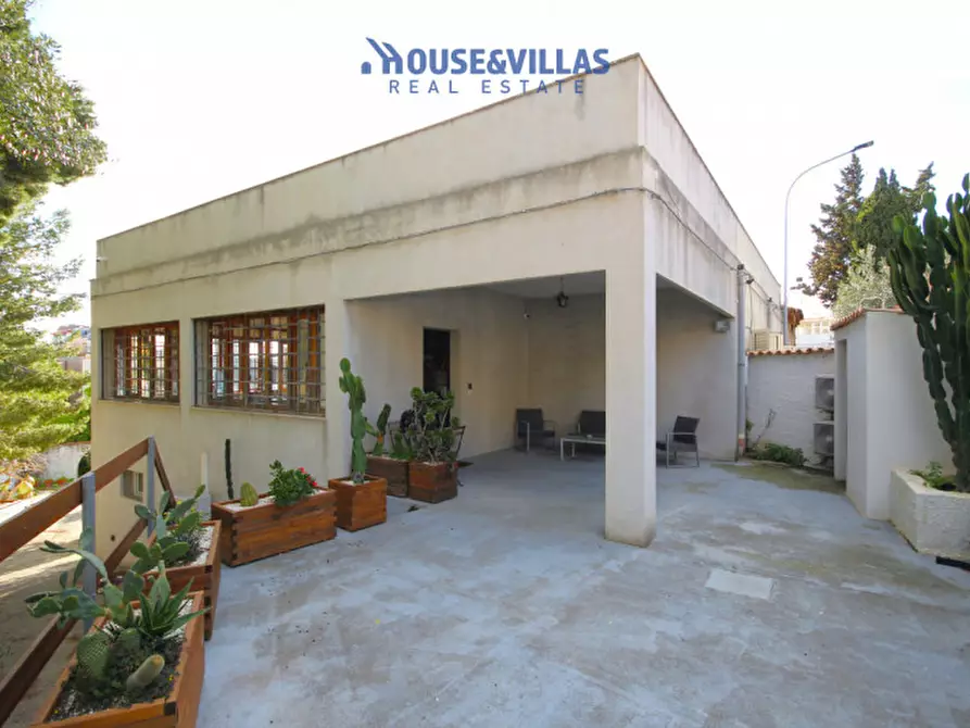 Immagine 40 di Villa in vendita  in via duca giordano a Noto