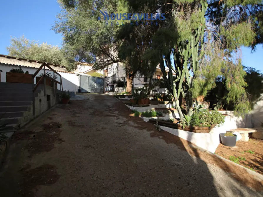 Immagine 60 di Villa in vendita  in via duca giordano a Noto