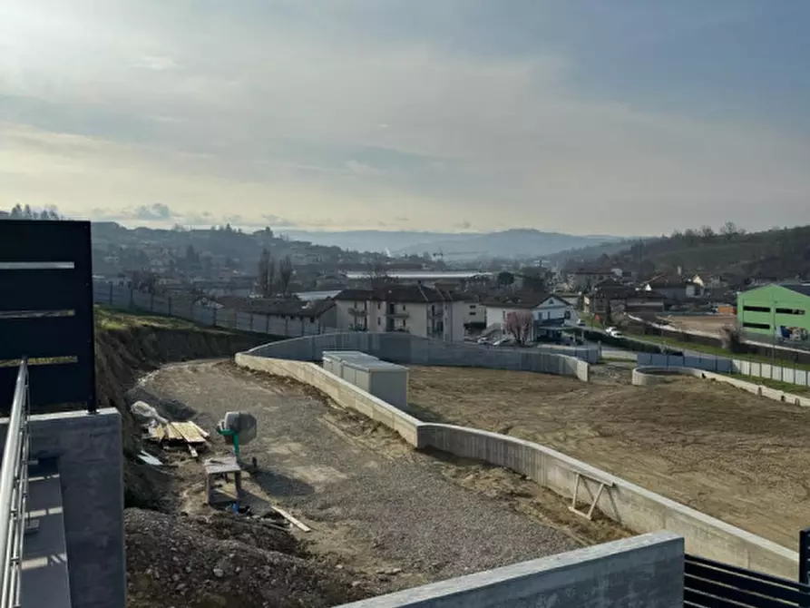 Immagine 11 di Terreno in vendita  a Guarene