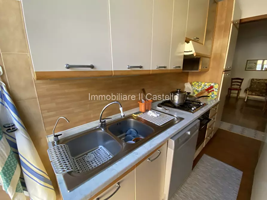 Immagine 8 di Appartamento in vendita  in Via T.C. Fioretti a Castiglione Del Lago