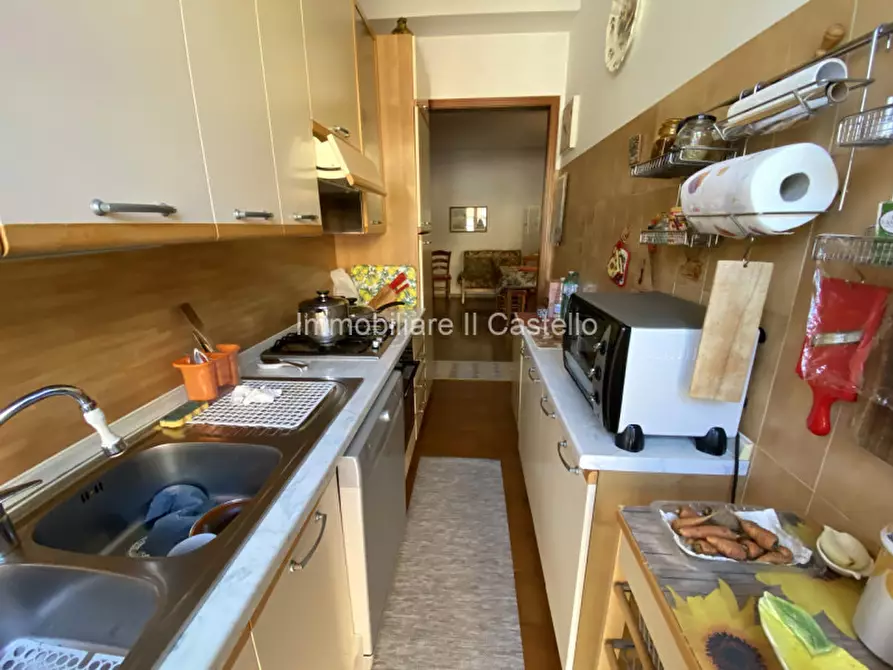 Immagine 9 di Appartamento in vendita  in Via T.C. Fioretti a Castiglione Del Lago