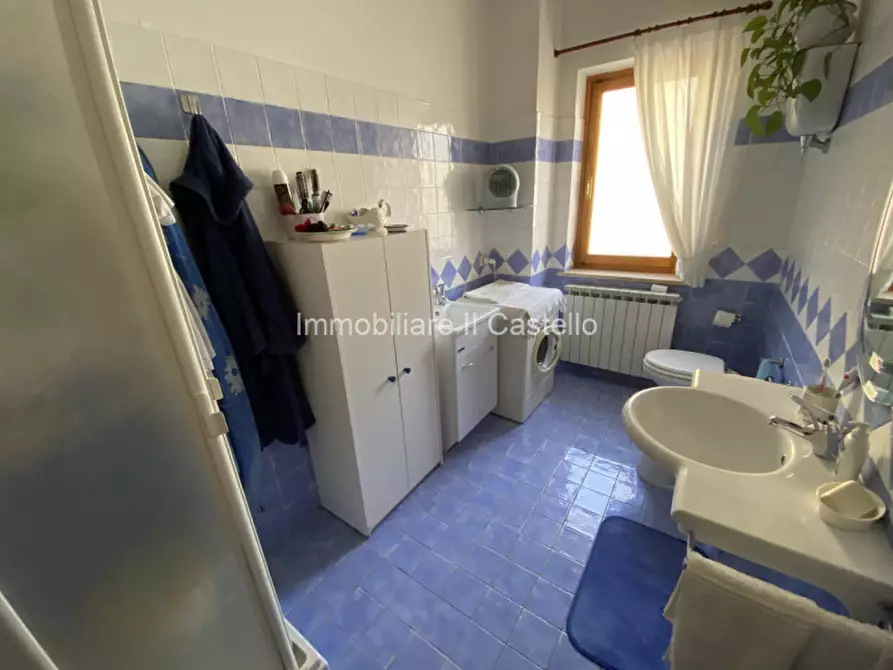 Immagine 16 di Appartamento in vendita  in Via T.C. Fioretti a Castiglione Del Lago