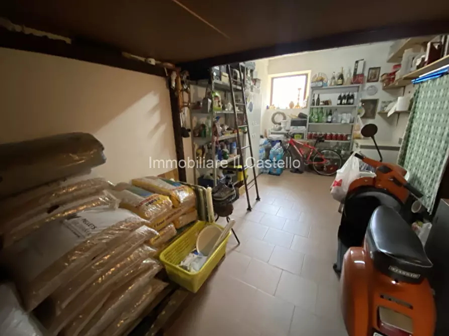 Immagine 21 di Appartamento in vendita  in Via T.C. Fioretti a Castiglione Del Lago