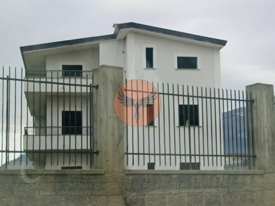Immagine 1 di Palazzo in vendita  in Via Schiavetti 4 a San Felice A Cancello