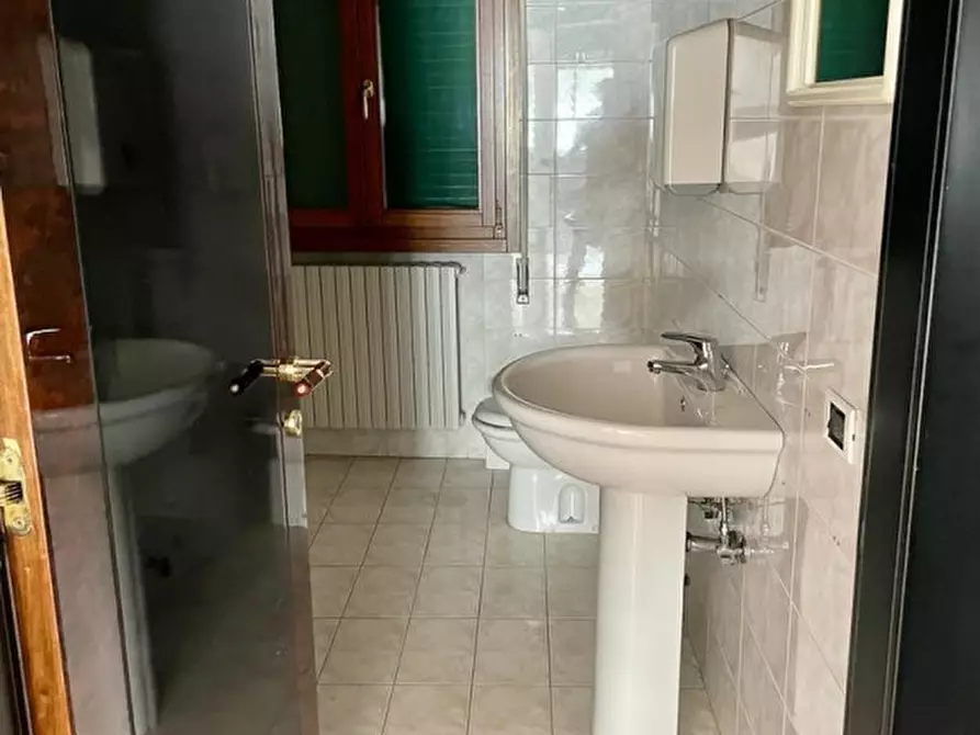 Immagine 8 di Ufficio in affitto  in Via Cadorna a Monselice