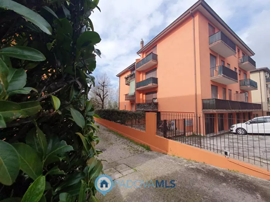 Immagine 1 di Appartamento in vendita  in Via F. Testi, 6 a Padova