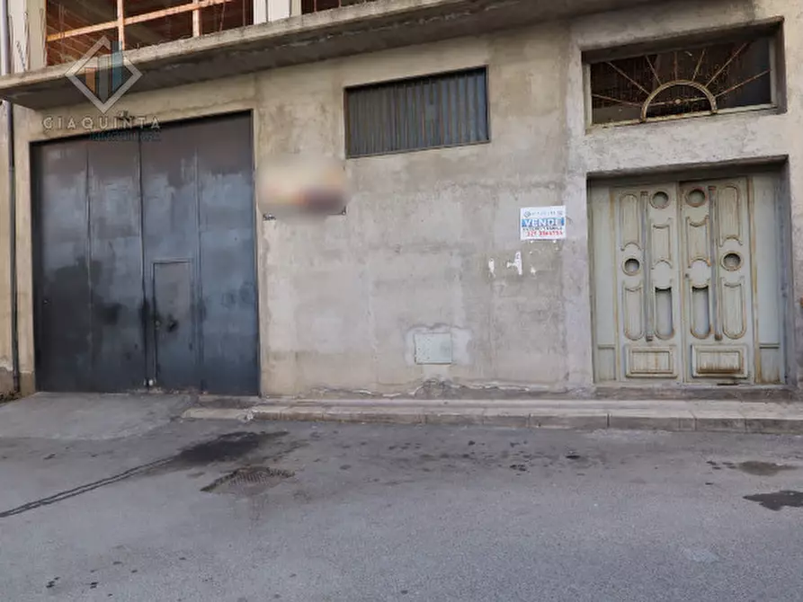 Immagine 11 di Casa indipendente in vendita  in Via Ugo Foscolo a Palagonia