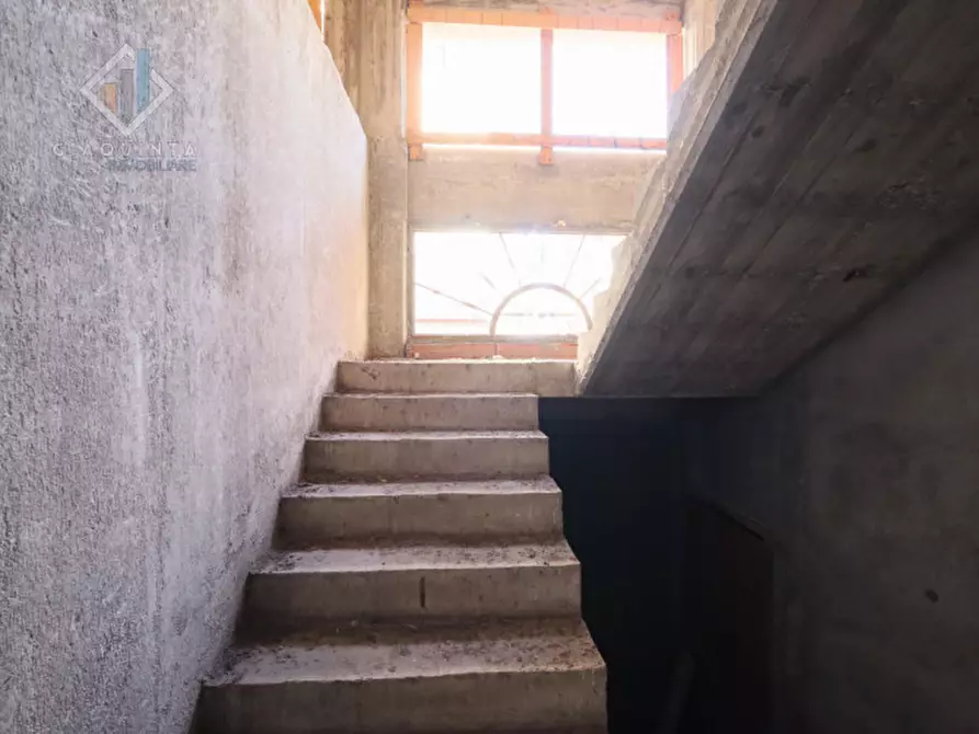 Immagine 13 di Casa indipendente in vendita  in Via Ugo Foscolo a Palagonia