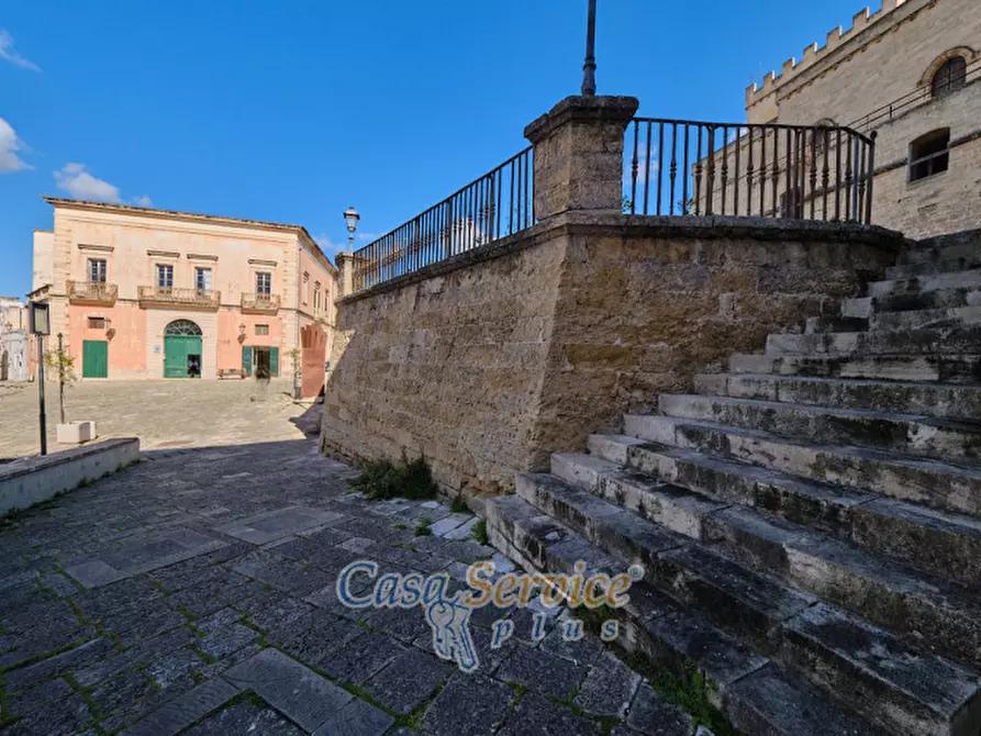Immagine 5 di Palazzo in vendita  in Via Lucia La Greca a Parabita