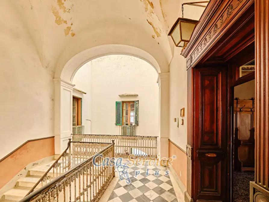 Immagine 31 di Palazzo in vendita  in Via Lucia La Greca a Parabita