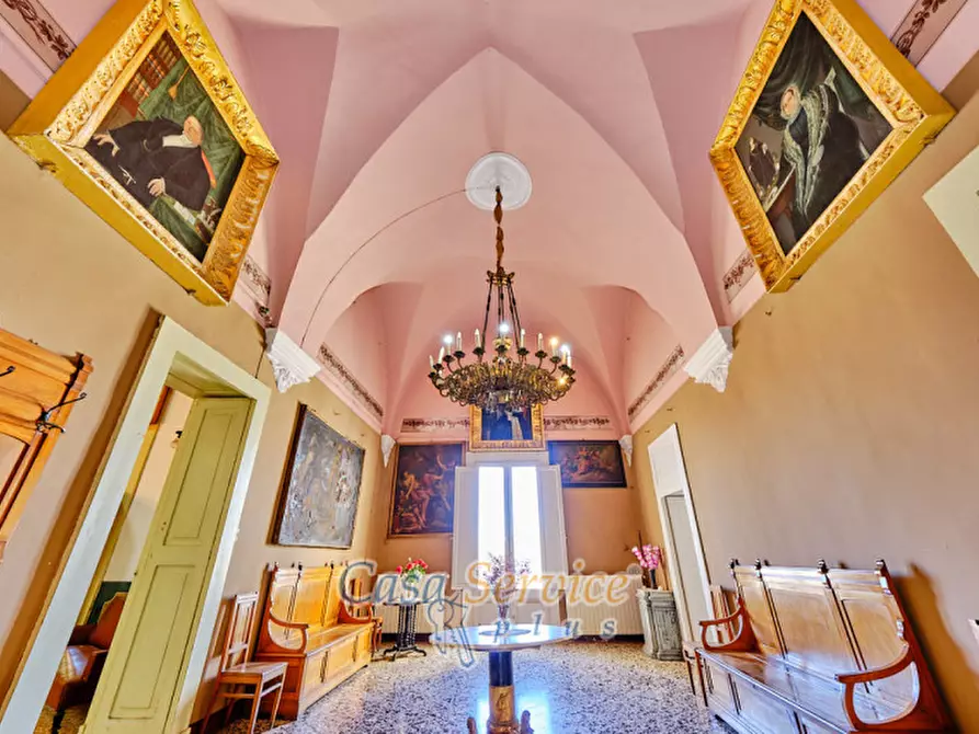 Immagine 33 di Palazzo in vendita  in Via Lucia La Greca a Parabita