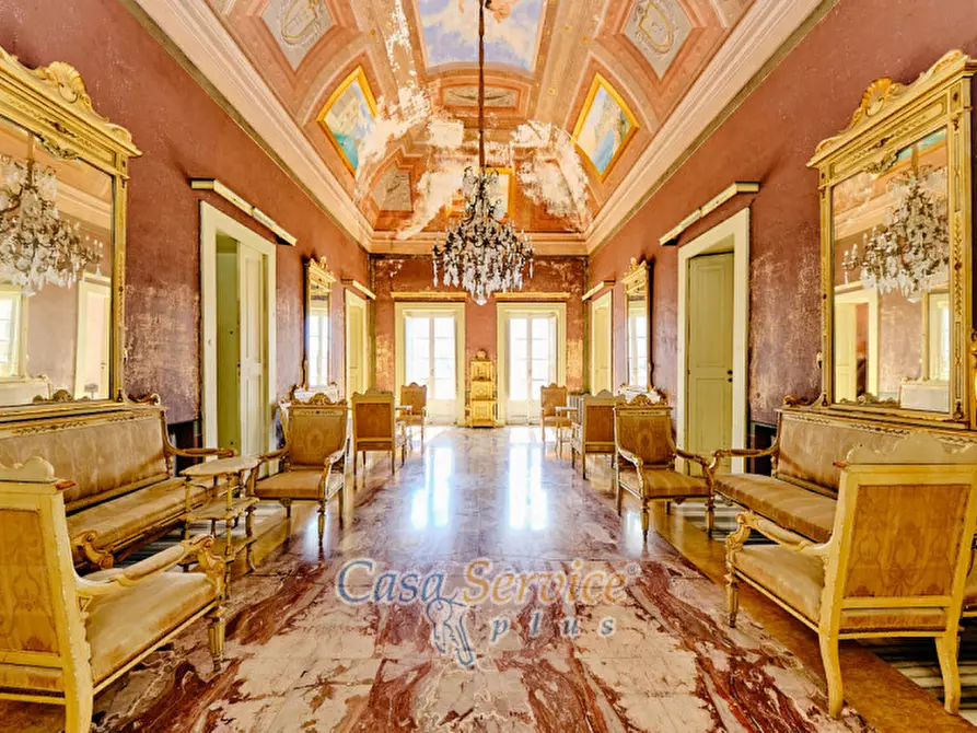 Immagine 40 di Palazzo in vendita  in Via Lucia La Greca a Parabita