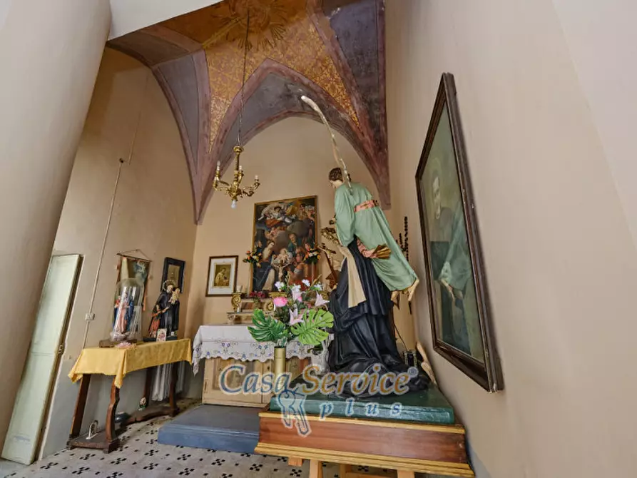 Immagine 48 di Palazzo in vendita  in Via Lucia La Greca a Parabita