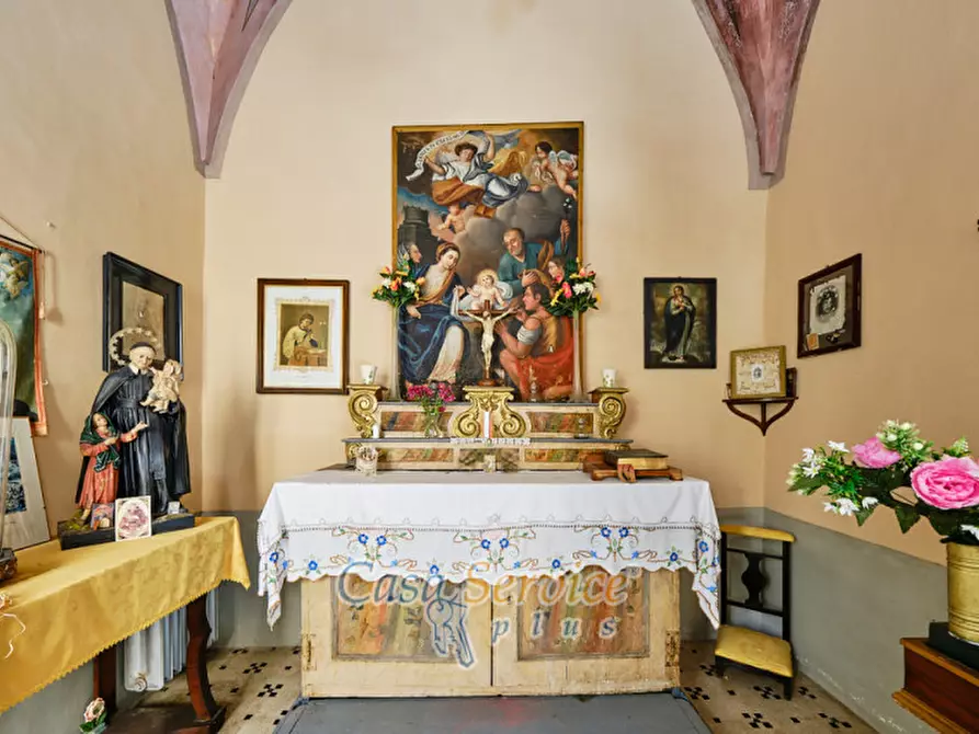 Immagine 50 di Palazzo in vendita  in Via Lucia La Greca a Parabita