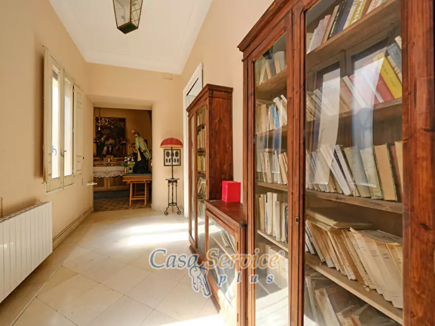 Immagine 58 di Palazzo in vendita  in Via Lucia La Greca a Parabita