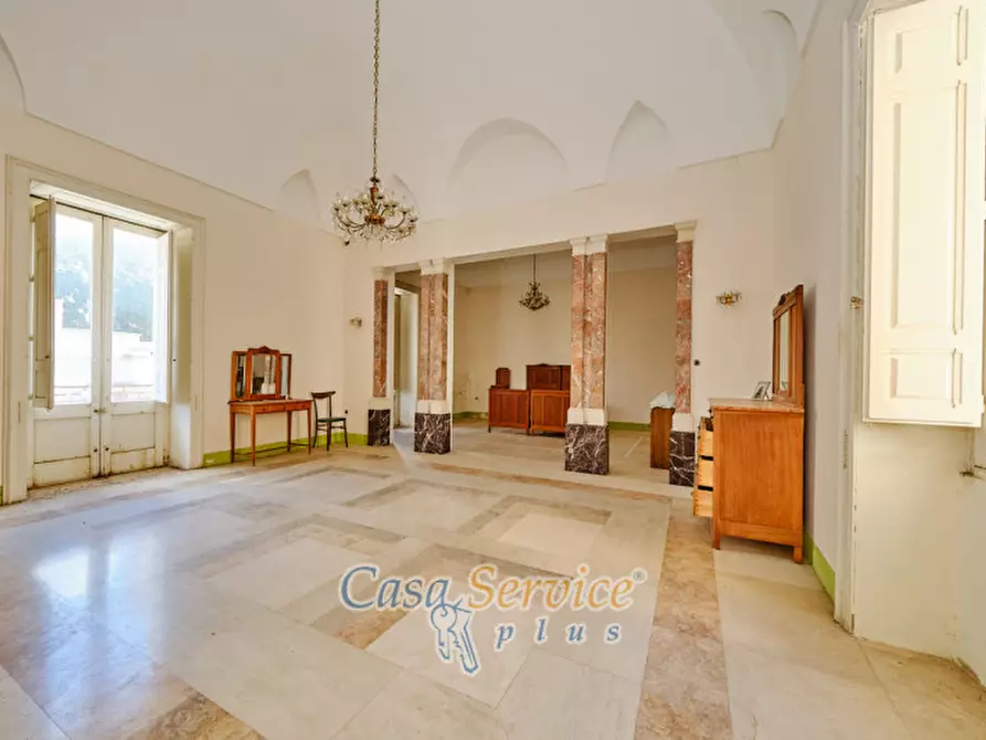 Immagine 63 di Palazzo in vendita  in Via Lucia La Greca a Parabita