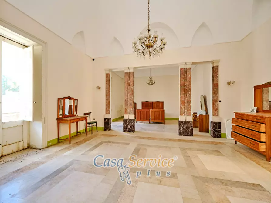 Immagine 65 di Palazzo in vendita  in Via Lucia La Greca a Parabita