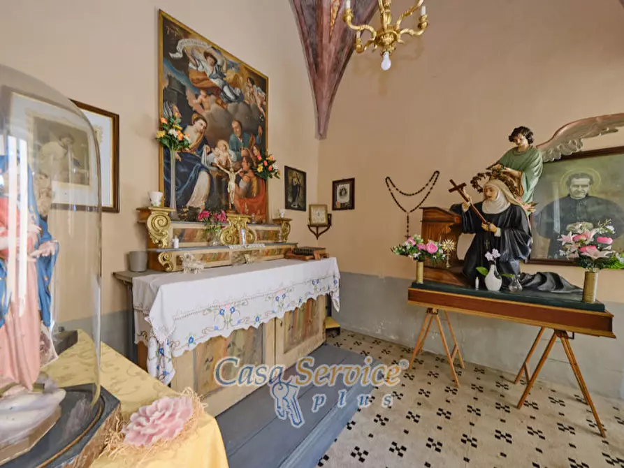 Immagine 68 di Palazzo in vendita  in Via Lucia La Greca a Parabita