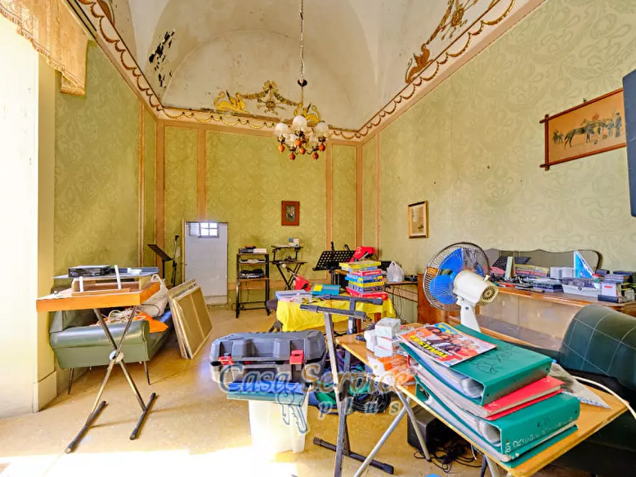 Immagine 74 di Palazzo in vendita  in Via Lucia La Greca a Parabita