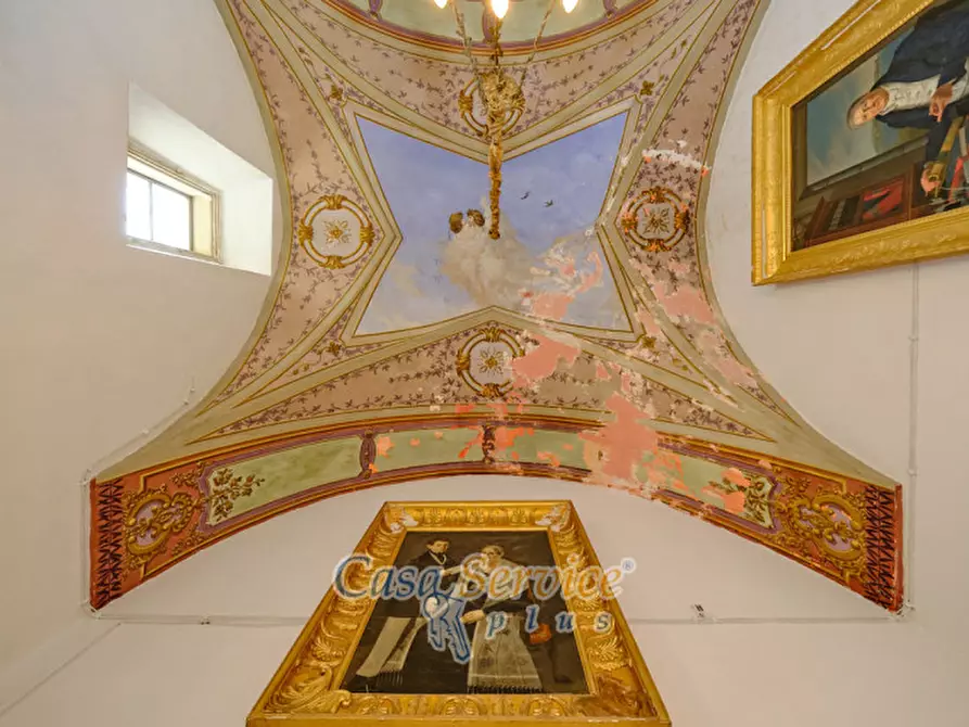 Immagine 77 di Palazzo in vendita  in Via Lucia La Greca a Parabita