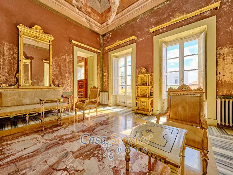 Immagine 81 di Palazzo in vendita  in Via Lucia La Greca a Parabita