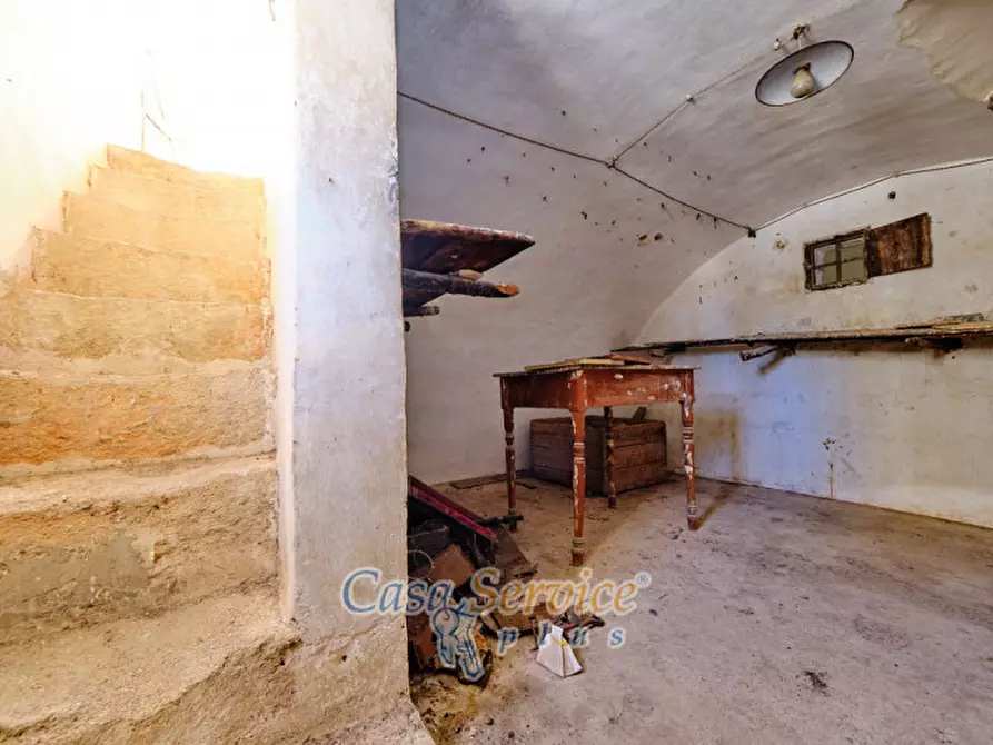 Immagine 93 di Palazzo in vendita  in Via Lucia La Greca a Parabita