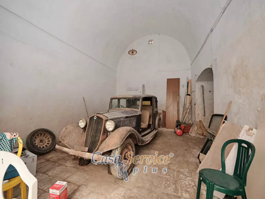 Immagine 99 di Palazzo in vendita  in Via Lucia La Greca a Parabita