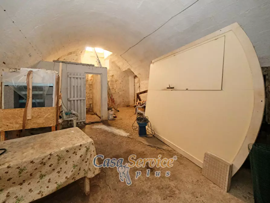 Immagine 101 di Palazzo in vendita  in Via Lucia La Greca a Parabita