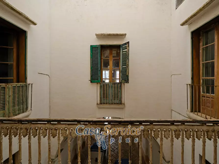 Immagine 106 di Palazzo in vendita  in Via Lucia La Greca a Parabita