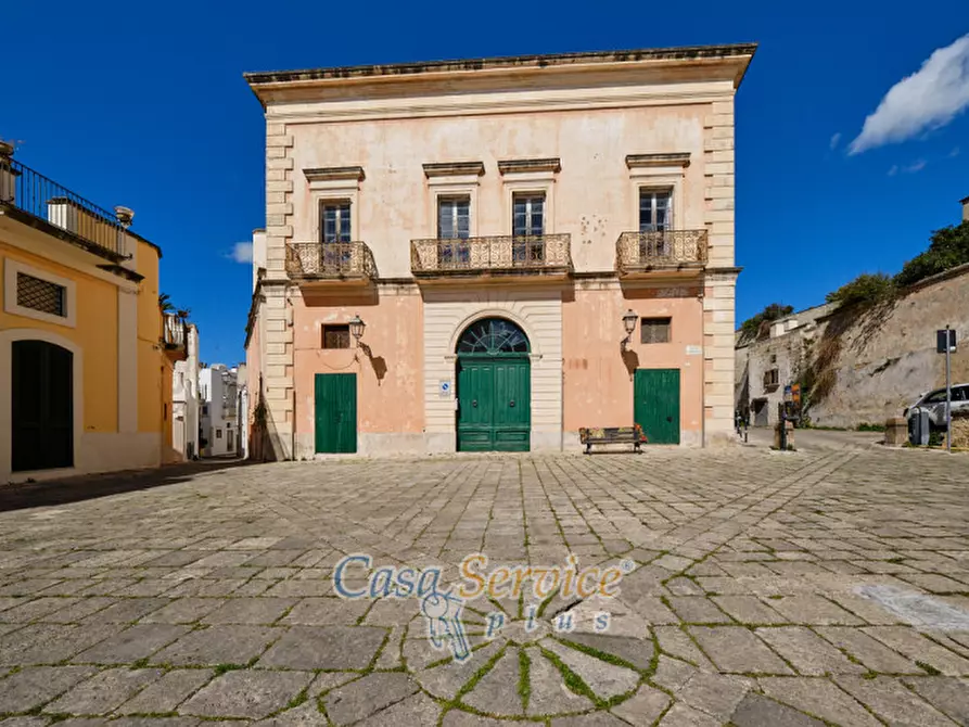 Immagine 108 di Palazzo in vendita  in Via Lucia La Greca a Parabita