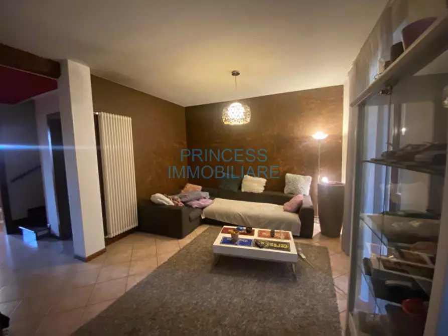 Immagine 18 di Villetta a schiera in vendita  a Torrebelvicino