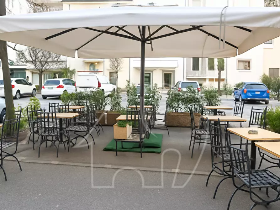 Immagine 10 di Attività commerciale in vendita  in via Bari a Bolzano