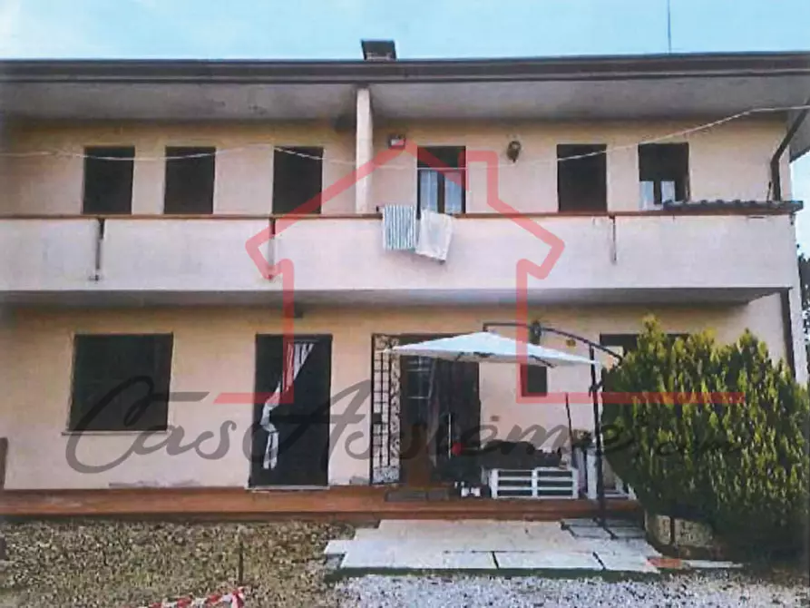 Immagine 1 di Casa bifamiliare in vendita  in Via Casoni a Riese Pio x