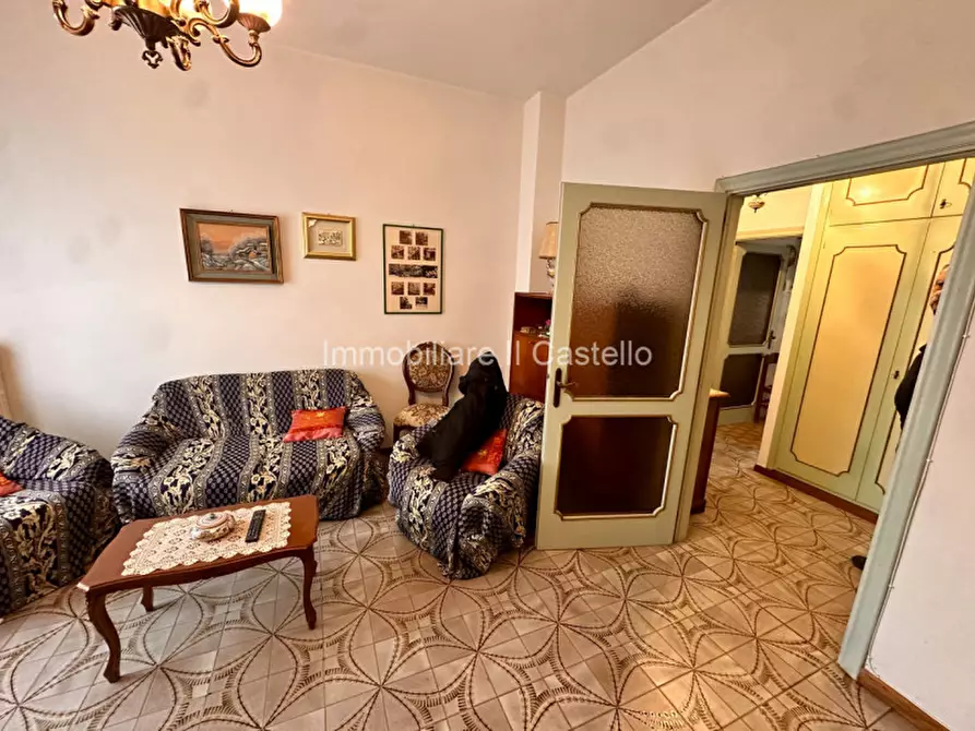 Immagine 1 di Appartamento in vendita  in Via Trento a Castiglione Del Lago