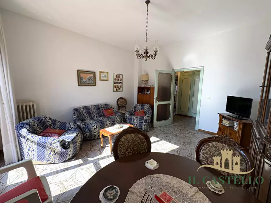 Immagine 2 di Appartamento in vendita  in Via Trento a Castiglione Del Lago