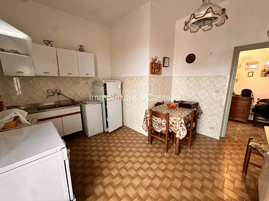 Immagine 5 di Appartamento in vendita  in Via Trento a Castiglione Del Lago