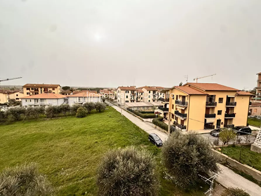 Immagine 20 di Appartamento in vendita  in Via Trento a Castiglione Del Lago