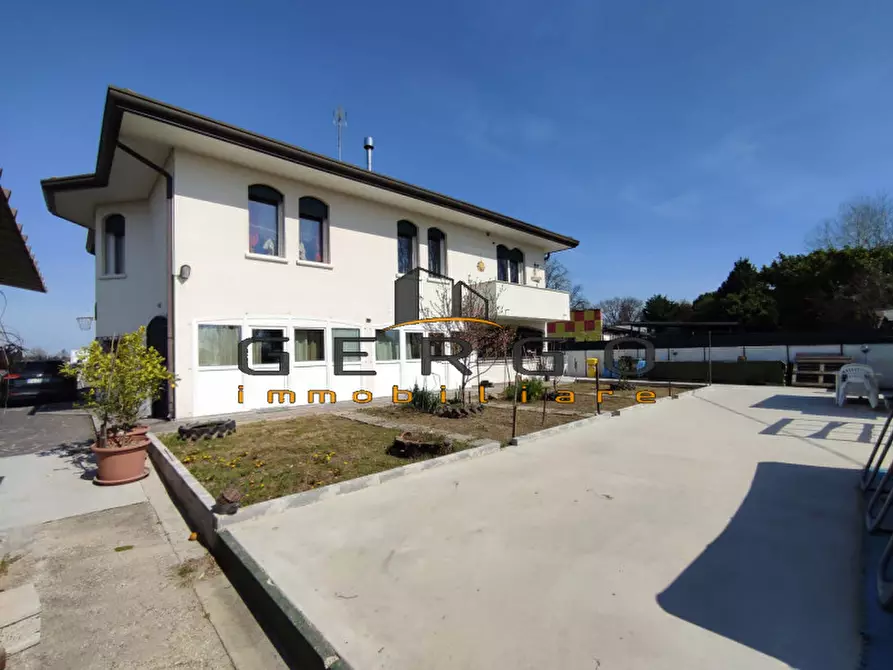 Immagine 1 di Villa in vendita  in Via Postumia a Gorgo Al Monticano