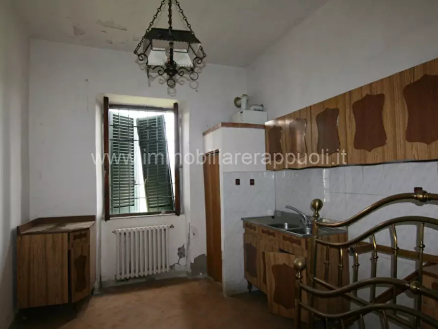 Immagine 1 di Appartamento in vendita  a Asciano