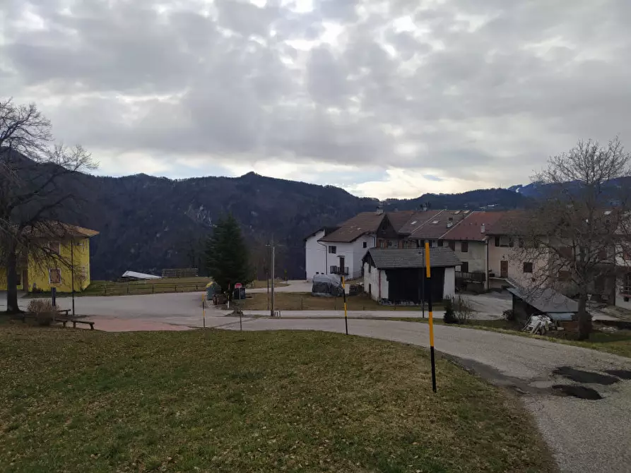 Immagine 2 di Villetta a schiera in vendita  in FRISANCHI a Altopiano Della Vigolana