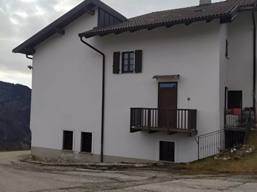 Immagine 3 di Villetta a schiera in vendita  in FRISANCHI a Altopiano Della Vigolana