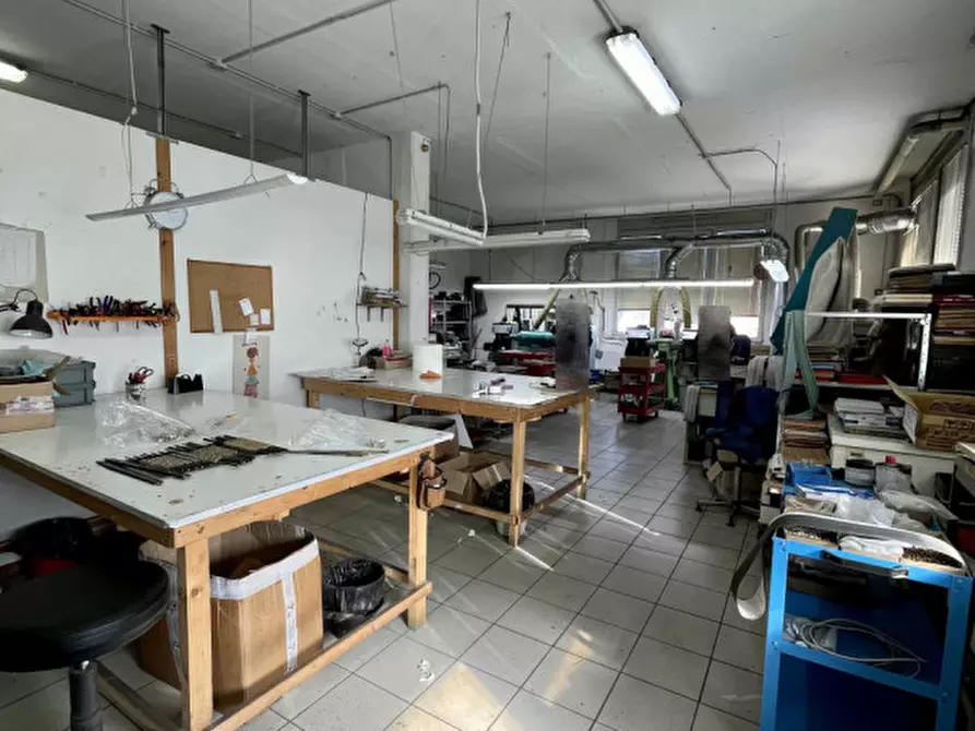 Immagine 1 di Laboratorio in vendita  in Via filippo turati a Loro Ciuffenna